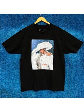 Beyonce “Ho Ho Ho Down” Graphic T-Shirt Size Large
